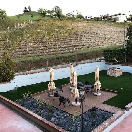 Cascina La Badia B&B 몬테그로소 다스티