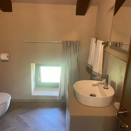 Cascina La Badia 4* 몬테그로소 다스티