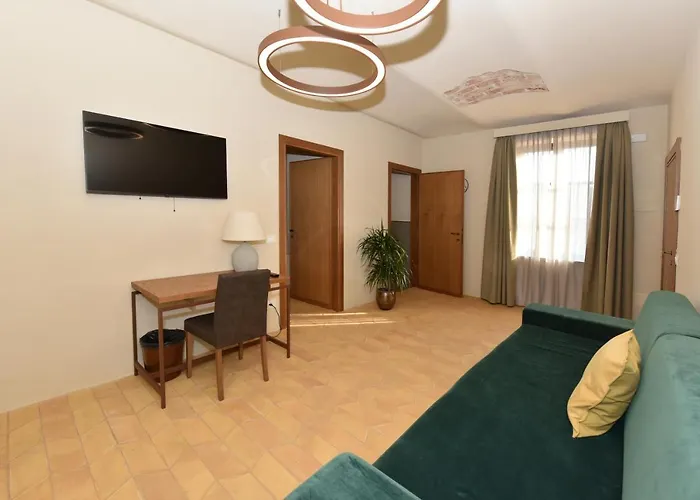 Oda ve Kahvaltı Cascina La Badia Montegrosso dʼAsti