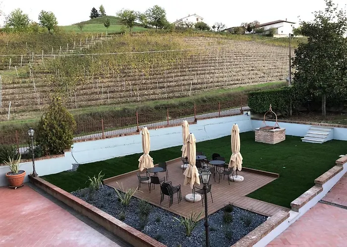 Cascina La Badia Oda ve Kahvaltı Montegrosso dʼAsti