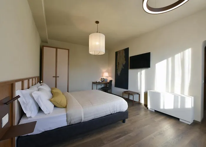 Oda ve Kahvaltı Cascina La Badia Montegrosso dʼAsti