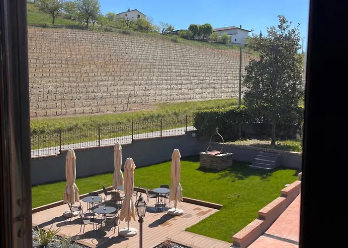 Oda ve Kahvaltı Cascina La Badia Montegrosso dʼAsti